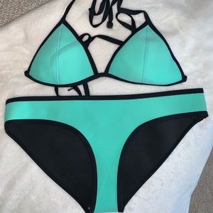 TRIANGL Bikini Set